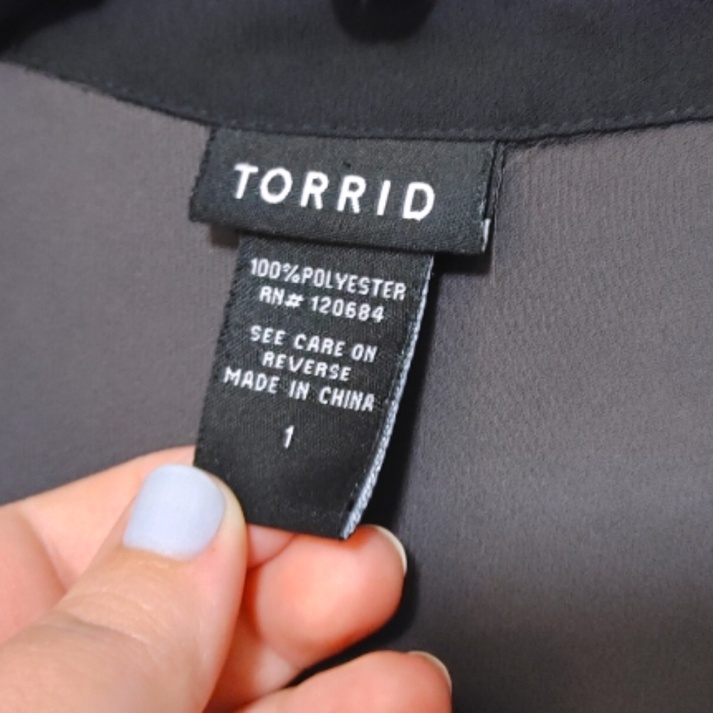 Torrid Gray Black Colorblock Sheer Button Down To… - image 7